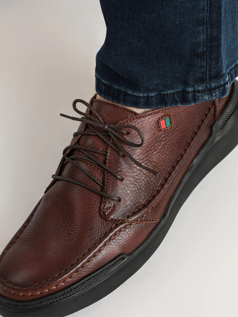 Туфли коричневые на шнуровке
